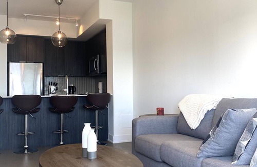 Humber Bay Condo | Luxury Waterfront Condo in Toronto