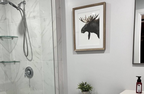 Bonfield Cottage | Luxury waterfront cottage