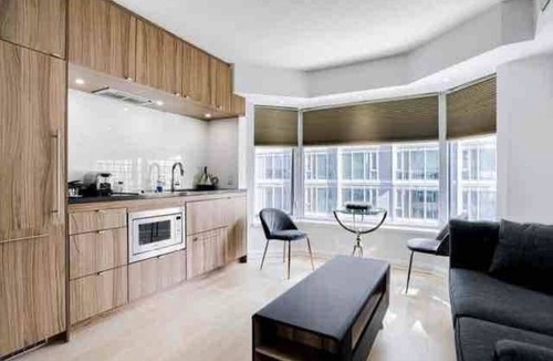 Bloor-Yorkville Condo | Luxury Yorkville Escape | Condo in Prime Location