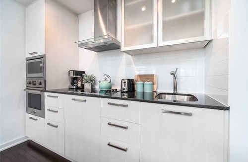 Toronto Entertainment District Condo | Luxurytopfloor3bedsuite Wparking