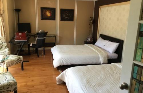 Ottawa Division Bed & Breakfast | Mac B&B