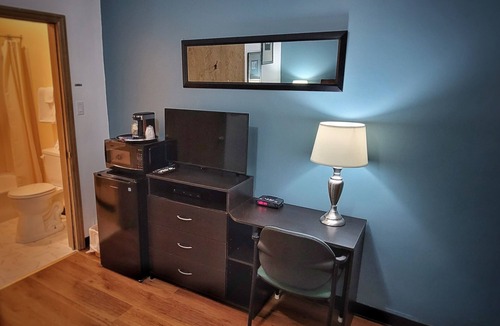 Algoma District Hotel | MacIver's Motel & Campground
