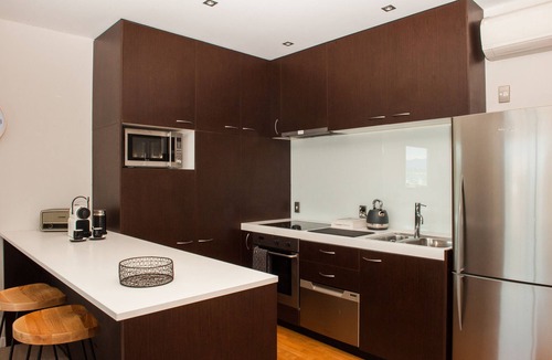 Stepneyville Apartment | Magic Sunsets & Waterfront Views Apartment