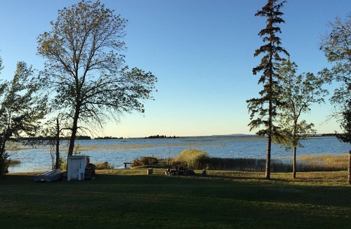 Manitoulin District Cottage | Manitoulin Island Lake Front Cottage with Beach for Rent