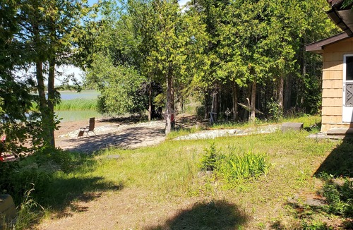 Manitoulin District Cottage | Manitoulin Waterfront Cottage for weekly and 2 week Rentals.