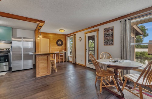 South Haven Cabin | Maple Hill Resort "Dally Cabin" 1 Hour from Mpls on Clearwater and Grass Lake