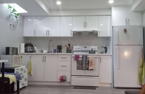 Markham Villa | Markham 2 bedroom basement with separate kitchen and one parking space