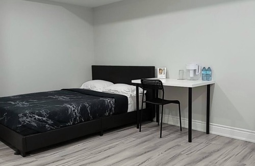 Markham Villa | Markham 2 bedroom basement with separate kitchen and one parking space