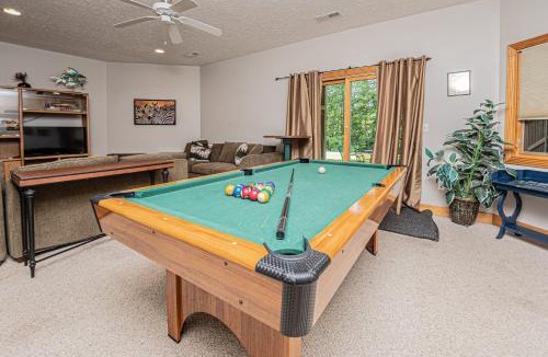 McHenry House | Marsh Hill Villa