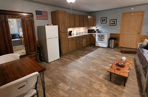 Quitman Apartment | Marvelous studio - Hidden Springs Hideaway - Quitman area