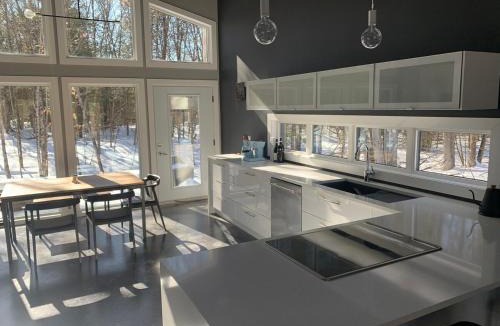 Douro-Dummer Villa | McCracken's Mid Century Modern Luxury Cottage