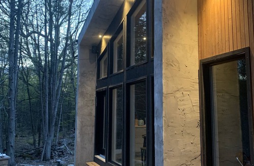 Douro-Dummer House | MCCRACKEN’S MID CENTURY MODERN LUXURY COTTAGE