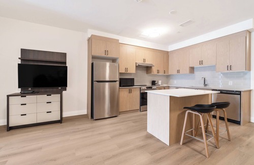 Dean Park Apartment | Meadowvale Apartment Hotel