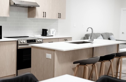 Dean Park Apartment | Meadowvale Apartment Hotel