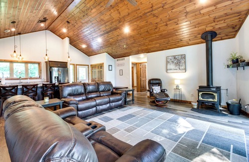 Crow Wing County Cottage | Merrifield Vacation Rental w/Dock & River Access
