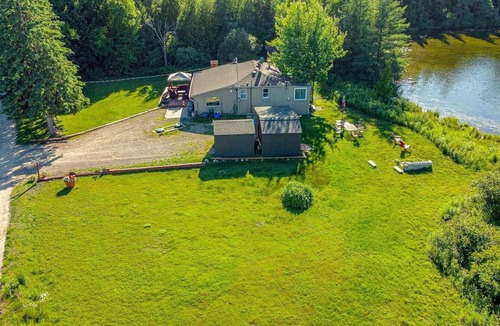 East Garafraxa Cottage | Mesmerising Cottage in Caledon