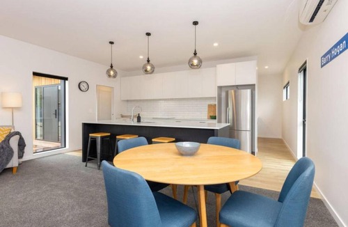 Methven House | Methven Ski Chalet - Modern Comfort, Mountain Charm