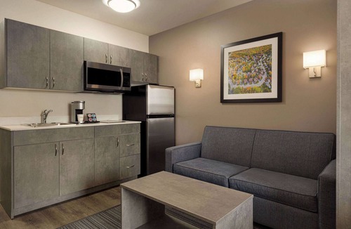 Boisbriand Hotel | Microtel Inn & Suites By Wyndham Boisbriand