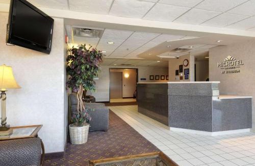 East Bloomington Hotel | Microtel Inn & Suites by Wyndham Bloomington MSP Airport