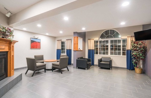 Springfield Hotel | Microtel Inn & Suites by Wyndham Springfield