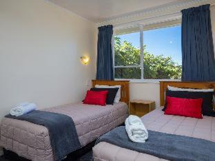 Springlands Hotel | Middle Park Motel