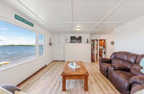 Isle House | Mille lacs Lake Beach House-Water Front-SAND-Fish