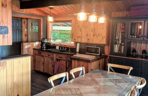 Wilberforce Cottage | Million Dollar View, Private Cottage Escape