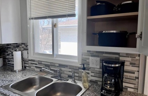 Edina House | Minneapolis/Edina Duplex - Entire home in Edina, Minnesota, United States