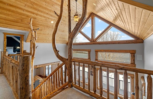 Buffalo House | MINNeSTAY* Maple Lake Chalet