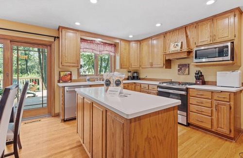 Blaine House | MINNeSTAY* North Oaks Estate | Blaine | Family