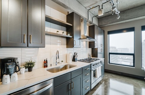 Warehouse District Apartment | MINNeSTAY* Sable 701 Loft