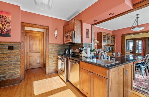 Kingfield House | MINNeSTAY* Urban Retreat