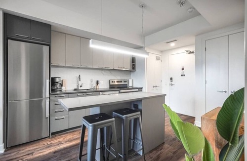 Mississauga Apartment | Mississauga - Brightstone 1B with Den