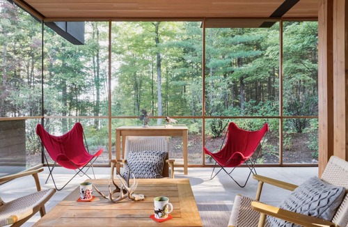 Irondale Cottage | Mod Haliburton Luxury: lakeside architectural gem, w/5 kms private hiking trails