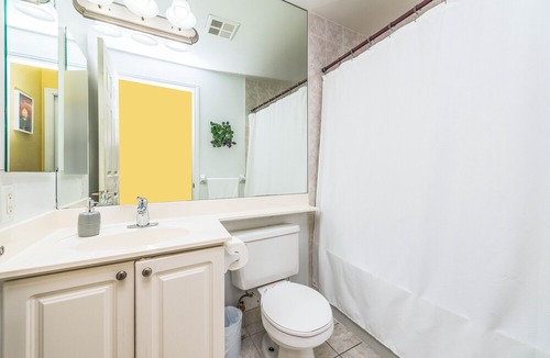 Downtown Mississauga Condo | Modern 1BD & BTH in Mississauga Downtown