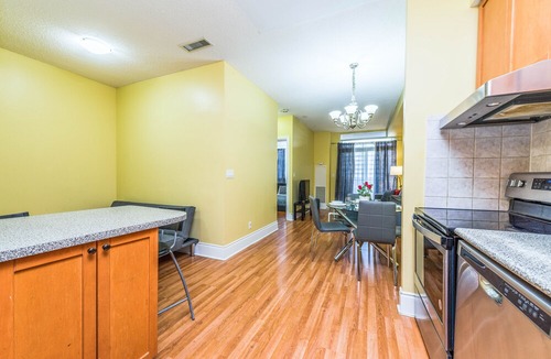 Downtown Mississauga Condo | Modern 1BD & BTH in Mississauga Downtown