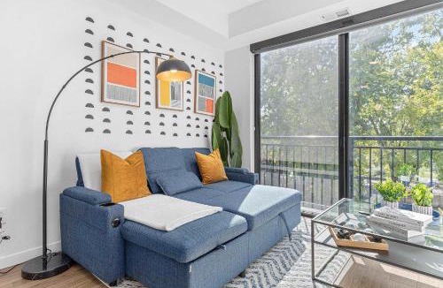 St. Anthony West Apartment | Modern 1BD Near DT & UMN Gym Street Parking