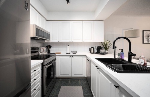 Bay Cloverhill Condo | Modern 2BR Style + Balcony in Downtown Toronto