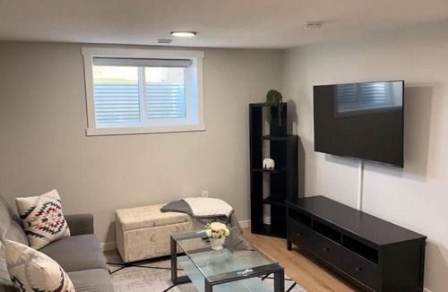 Calgary House | Modern 2BR Suite Private Entry Parking Laundry