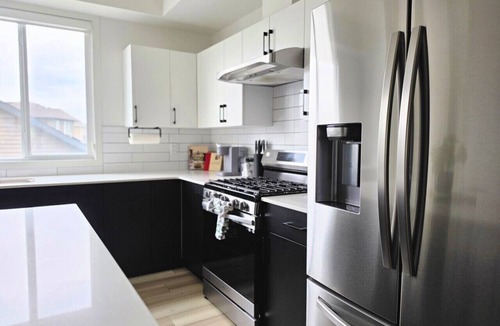 Southwest Edmonton House | Modern 3BR Executive Home | SW Edmonton