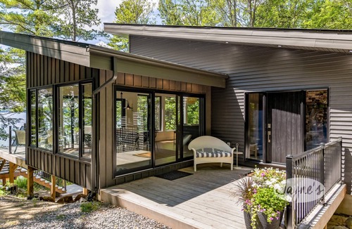 Muskoka Lakes Cottage | Modern 4 bed 3 bath cottage on Lake Muskoka. Sleeps 10!