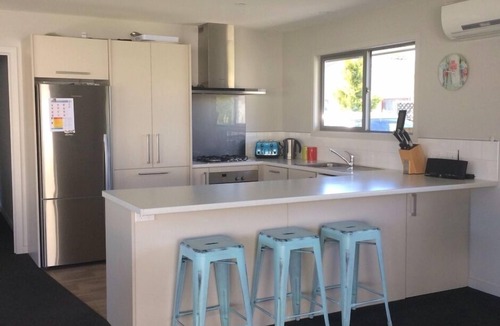 Twizel House | Modern 4 bedroom, 2 bathroom holiday home. Unlimited wifi