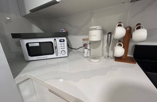 Toronto Apartment | Modern and Stylish Basement Suite with Private Entrance