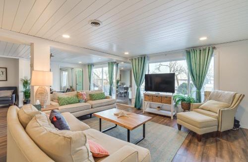 Detroit Lakes Apartment | Modern Apt on Detroit Lake with Dock Access!