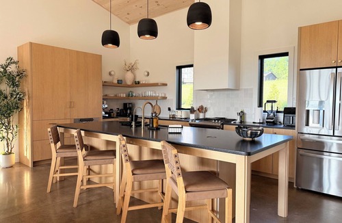 Hobart House | Modern Catskills barnhouse · sauna · 16 acres