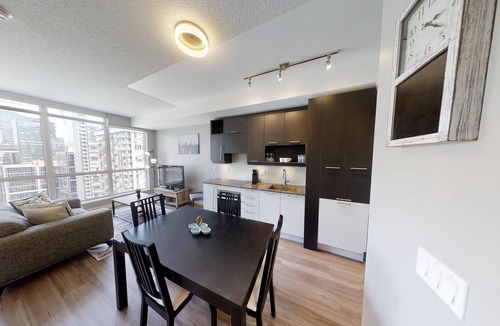 Woburn Apartment | Modern Central Studio Condo in DT Toronto