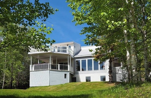 Baie-St-Paul House | Modern chalet inviting relaxation