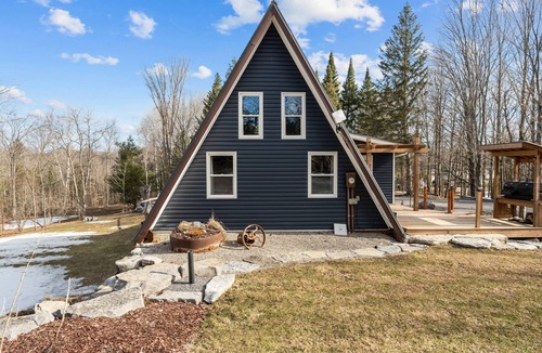 Centre Hastings House | Modern & Charming A-Frame