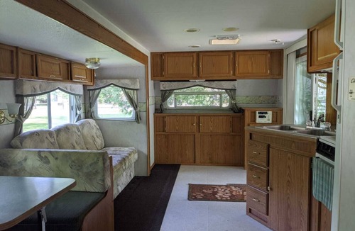 Cloyne House | Modern, clean trailer, waterview at small campground (The Terry)