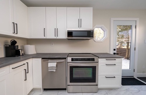 Algoma District House | Modern Comfort